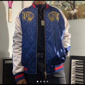 FOREVER 21 bomber